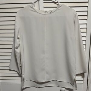 Uniqlo 3/4 Blouse 100% polyester Off White